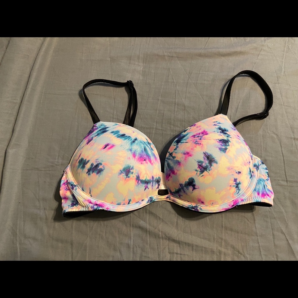 PINK Victoria’s Secret Bombshell Bra